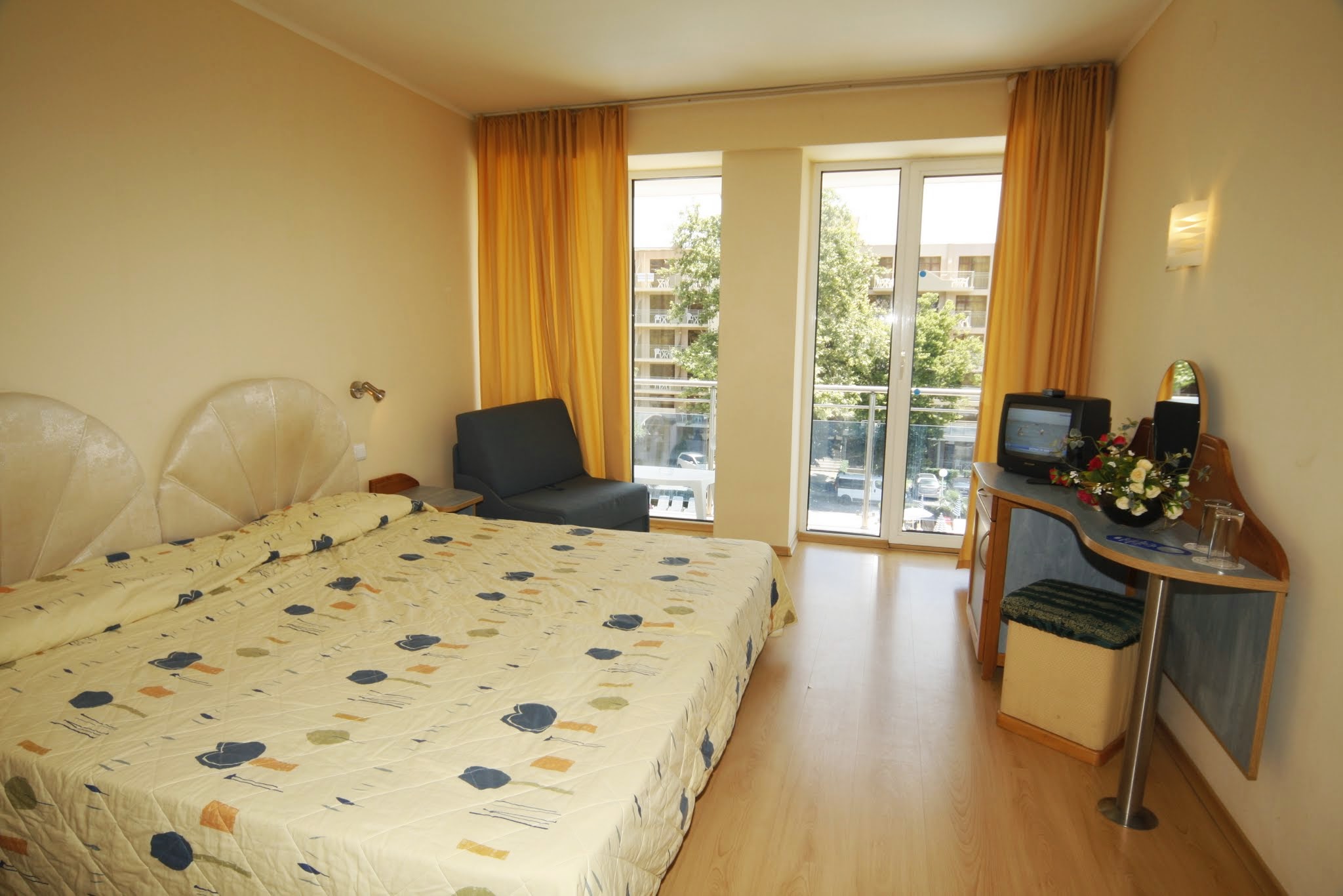 PERLA_HOTEL_GOLDEN_BEACH_NISIPURILE_DE_AUR_BULGARIA_AIR_TOUR_TRAVEL